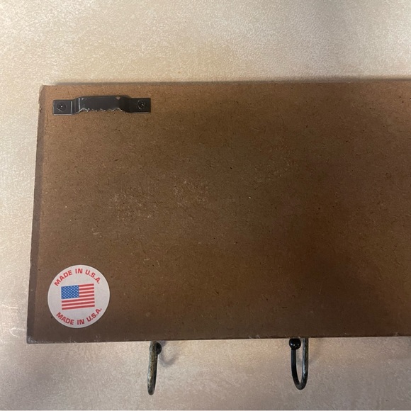 Badger Country Distressed Key Hook Sign - Picture 4 of 6